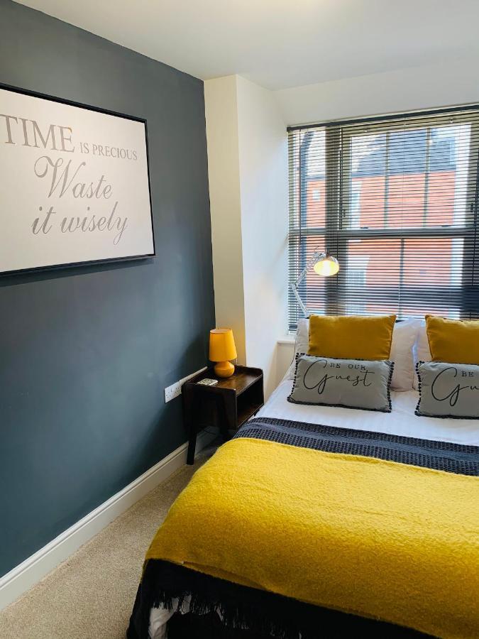 Boutique Townhouse Uphill Lincoln Villa Buitenkant foto